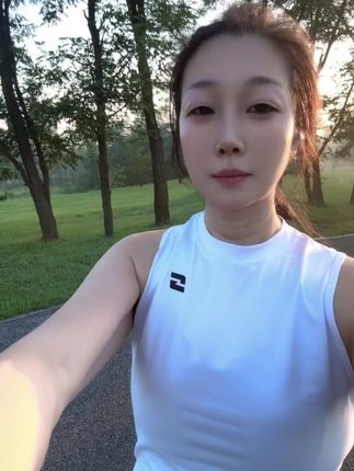 周末的正确打开方式:跑鞋+耳机+一路风景#周末晨跑打卡 #坚持的意义 #跑步🏃🏻
