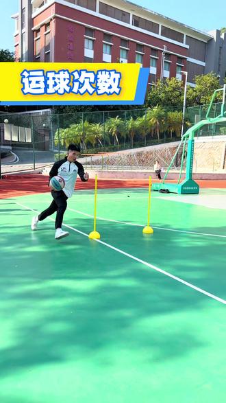 🏀【中考篮球绕杆满分攻略】🏀
“为什么别人绕杆又快又稳?
因为你还没掌握这招#体育中考 #中考体育篮球绕杆#腾跃体育#福州 #抖音