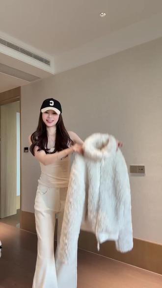 H1010【辣妹托卡】超好看的中古高级感轻奢气质翻领毛毛外套#新款#穿搭#外套#穿搭要点#穿搭分享