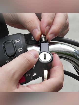 阿文推荐【头盔锁送工具】 挂钩锁 握把固定摩托车自行车电动车通用物 #挂钩锁 #头盔锁 #车锁 #通用锁 #电动车锁