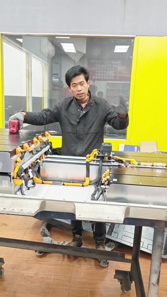 吉利几何A电池包故障维修,吉利几何无法充电限速故障维修,电机减速器异响更换轴承,空调不凉维修