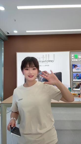 #OPPOReno16 系列火热预订中
✓既是超好玩的实况神机
✓也是超稳超还原的直播神器
✓还有OPPO Bubble潮玩自拍屏
5月29日开售,预订享更多权益