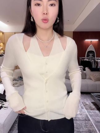设计感拉满,温柔淑女范十足,出街超吸睛!#气质穿搭 #美出高级感 #谁穿谁好看 #秋冬穿搭 #时尚