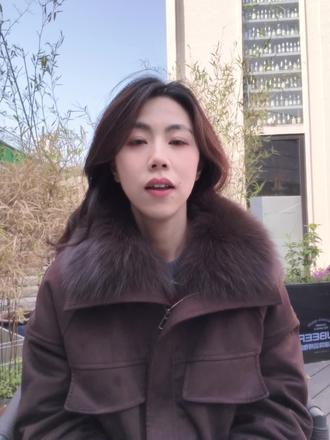 华莱士9块9咖啡月卡不是真要卖咖啡,而是用几乎零成本的“引流品”把你请进店,再用高毛利的炸鸡汉堡赚回利润。这招“明修栈道,暗度陈仓”,才是它敢掀桌瑞幸的真正底牌。#就想说点大实话 #瑞幸咖啡 #库迪咖啡 #华莱士