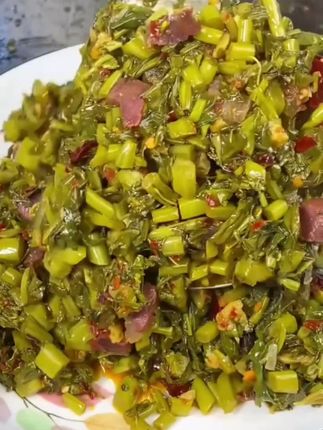 每到这个季节就喜欢吃这个小油菜酸菜,实在是太香太下饭了 #谁懂这一口的好吃程度 #贵州特产 #油菜酸菜 #贵州无盐酸菜