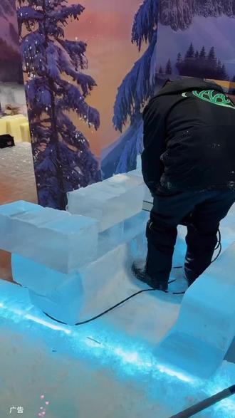 极地冰雪王国,网红冰剑出片、萌宠免费玩、还能亲手雕冰!一票通+无限进出,这波羊毛不薅亏了#极地冰雪王国#成都人的哈尔滨冰雪大世界#冰雪大世界#寒假亲子游#春节去哪玩