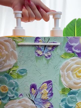 #硫磺三合一沐浴露 #硫磺皂 #硫磺除螨液体香皂 #沐浴露推荐 #洗护好物 可以洗头洗澡洗脸三合一的硫磺沐浴露大瓶装,真的超好用超实惠