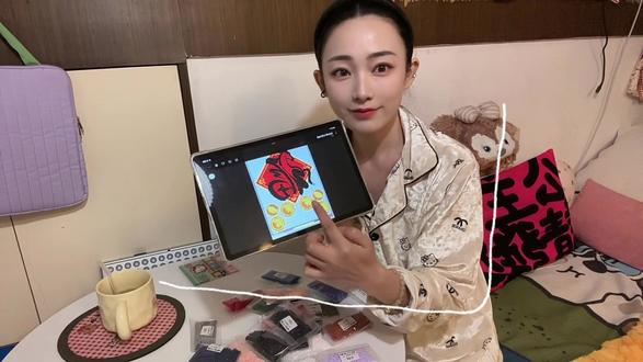 其实这个图我拼了两次 因为烫豆的时候散掉了 花了十多个小时 不过最后还是拼出来了 我真棒#拼豆 #日常 #双鱼座 #热爱生活#手工diy