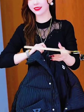 #时尚精品女装,#洋气减龄。#穿出自信,穿出美丽。#走在时尚前沿