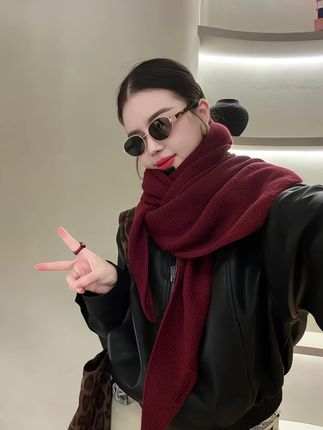 披肩真的太好搭啦,氛围感拉满 #时尚穿搭 #穿搭 #披肩
