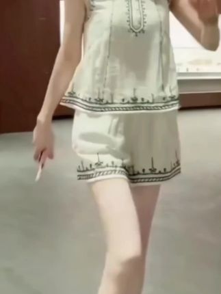 #女装 #套装 #高级感穿搭 #优雅气质 #美不美你说了算