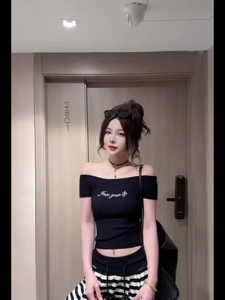 #夏季穿搭怎么巧搭#入夏穿搭越简单越好看#夏日舒服穿搭#条纹控 #阔腿裤