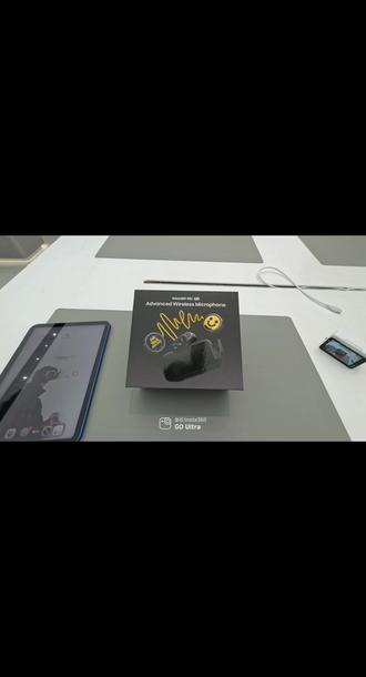新品麦克风到店,可以自定义屏幕 #影石insta360 #墨水屏 #micpro