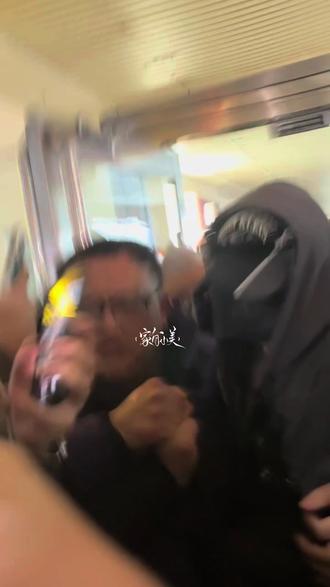 2.7余承恩郑州到达#余承恩 宝宝咋这么好