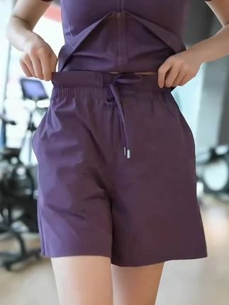 #健身服穿搭 #运动穿搭 #练出好身材 ##运动短裤 #夏天该有的样子 @巨量千川 @抖音小助手