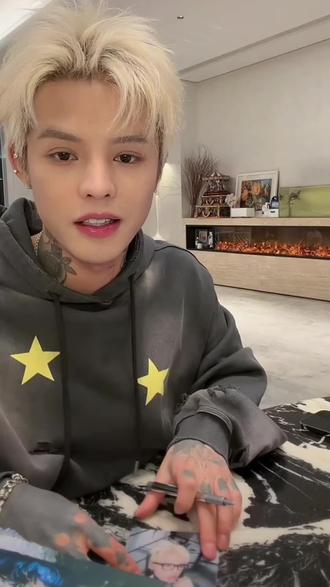 粉丝问殷世航增高鞋不合适可以换吗❓航子说可以,只不过要等时间久一点🥰另外卡码要拍大,比如35.5,就拍36码哦#猎谷增高鞋 #殷世航 @无语小狗🦅