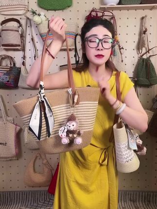 大号草编大容量托特海边休闲度假女新款撞色水桶小众便携包#包包推荐 #包包控每天更新 #种草 #平价包包 #编织包