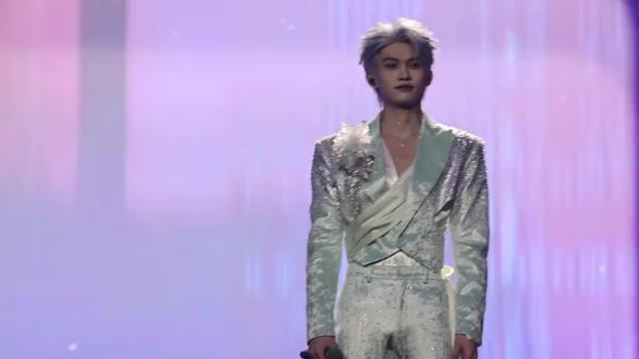 #云熠星河 #演唱会神级现场 我真的好爱这套妆造 接下来 请欣赏 普普布布的 爱就一个字 #郝熠然 #云旗