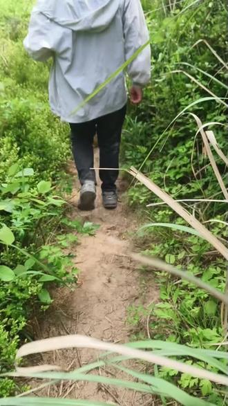 看倒霉孩子手机掉水库如何失而复得,点赞加收藏,万一你用的上了?感谢王师傅,有要捞东西的找他@王跑跑