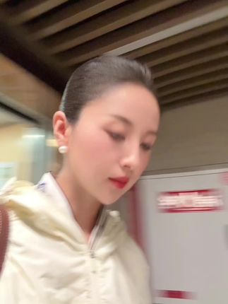 美好的一天,下班下班#原创视频 #女司机 #记录生活 #努力工作的女人很美 #搬砖小姐姐