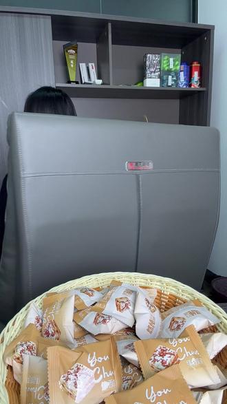 小孩子也能放心吃的奶芙,新西兰进口奶粉、黄油,奶味醇厚浓郁 #零食 #好物分享 #雪花酥 #奶芙 #喝汤饼干