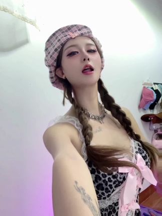 宝 你说你爱抽巴掌 我抽了你人呢???#我又心动了 #辣妹穿搭 #猫系女友 #djsylvia