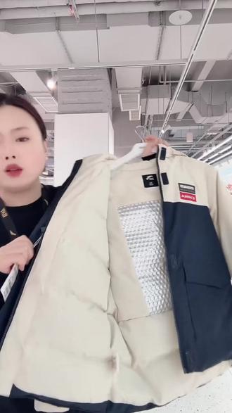 孩子上学不怕冷,安踏羽绒服温暖守护!