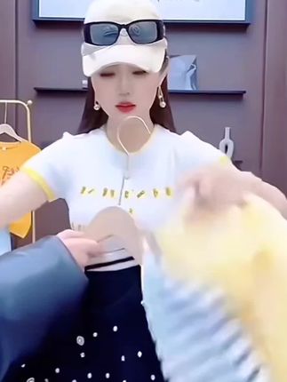 条纹针织外搭小披肩女春夏秋季两用毛线洋气韩版薄款纯色假领子#洋气减龄套装推荐 #谁穿搭谁好看 #不分年龄的穿搭