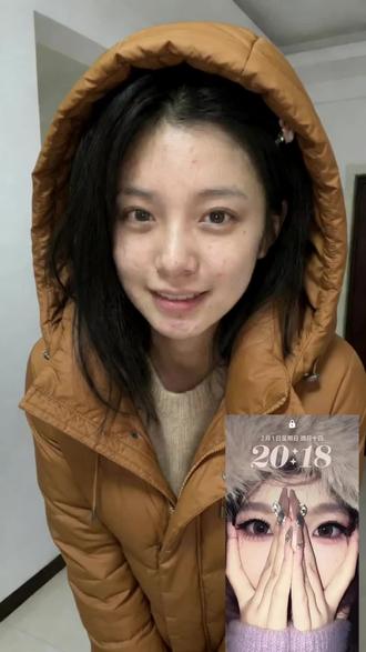 豆包!你给我的惊喜实在太多太多了!#美甲拍照美甲捂脸拍照姿势来了捂脸拍照来啦~挡脸拍照#豆包ai#豆包P图已经nextlevel了#疑似豆包最毒舌的一集