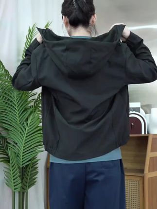 #品质男装 #户外穿搭 #冲锋衣 #防风防水 #夹克外套