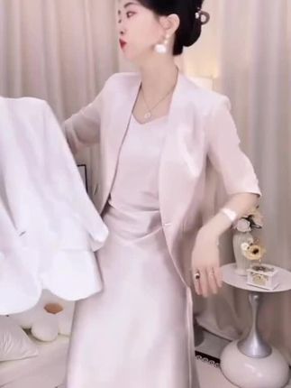 【可调节肩带+配飘带】9399鎏光缎鱼尾吊带裙气质优雅修身显瘦夏季#修身显瘦 #优雅 #气质穿搭 #好物分享