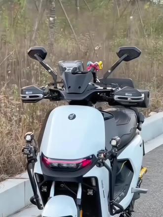 小牛FX FXT NX NXT极核NWT150改装直上大面蓝波后视镜#小牛FXT #极核ae5i #本田NWT150 #小牛nxt大师版 #毫米波雷达