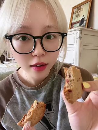 最近的晚餐都是他! #蔓越莓 #黑巧 #曲奇饼干 #女生必备 #仙女都在喝什么