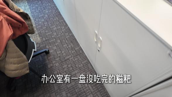 新手小白挑战自制商业广告?! 在这个龙虾盛行的年代,老一辈艺术家仍坚持AI手搓视频#青年创作者成长计划#AI #Seedance2 #Tapnow#打工人