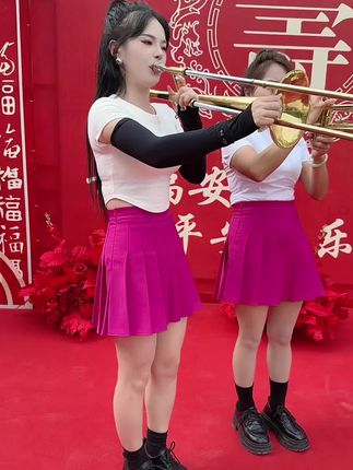 来来来,又给你更新作品了