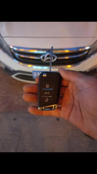 长安欧尚A800原车遥控被顾客洗衣机洗了,无法使用,解除不了防盗,顾客新配一把遥控钥匙。