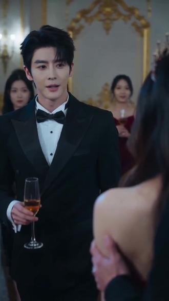 #AI霸总酒会争女主 #抖音ai创作 现在抖音的这么好玩了吗