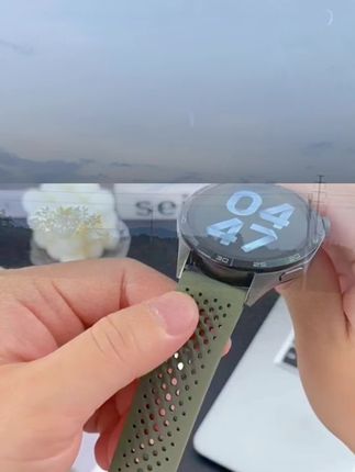 适用华为GT5/watch4/pro表带,GT3洞洞透气硅胶GT2运动防水腕带。#表带 #精美饰品
