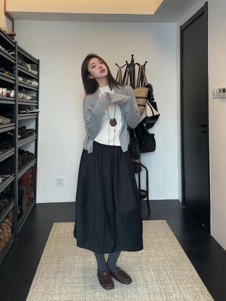 这条泡泡裙又震惊我了 #尝试一个新look #极简穿搭 #不费力穿搭 #半身裙推荐 #Multimath多项式