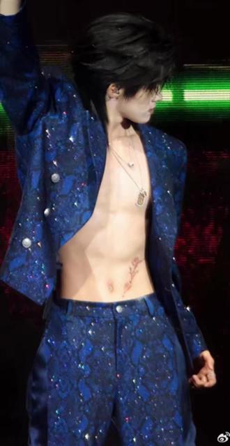 谁懂啊最浪漫的男人莫过于这个男孩了吧,他说这是男孩的心事,郝熠然你还没有让他变成男人吗我不管我的歌曲只为记录你俩的爱河#云旗郝熠然