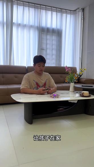 闲暇时光就陪孩子玩无人机#无人机#玩个很新的东西#男孩玩具#礼物推荐