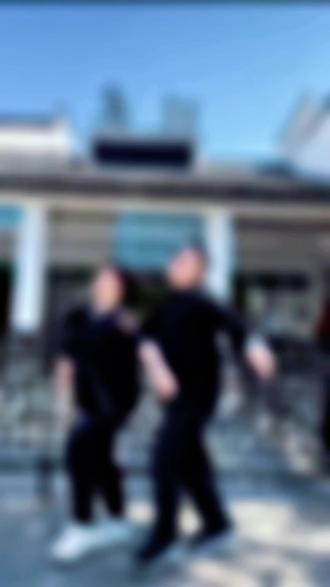 #AI锅庄舞多人版舞蹈