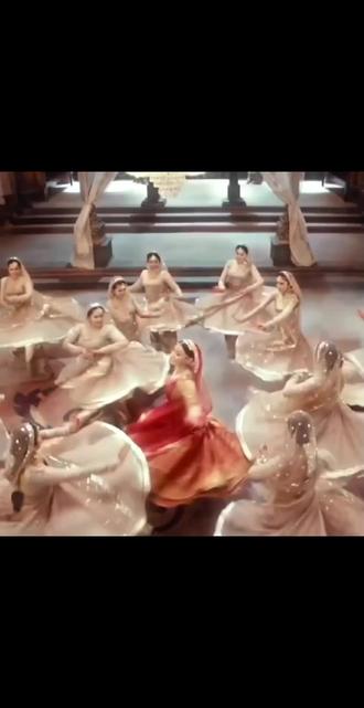 恒河水,我的泪。
#shiva #沈叙商谨 #素材致歉 #印度风 #剪辑
音频来源@南京锁 谢谢老师的音频