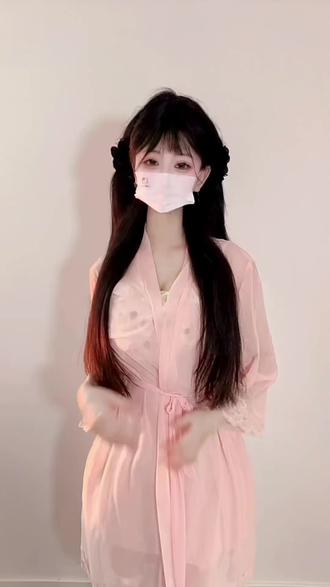 春寒赐浴华清池,温泉水滑洗凝脂—白居易