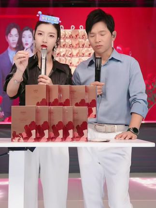 面膜 #冷漠杨小曼 #漠小曼品牌 #漠小曼音乐现场 #歌手冷漠杨小曼 #杨小曼