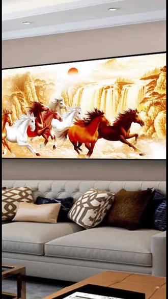 客厅空旷?挂上这幅八骏图,瞬间提升格调! 客厅电视背景墙面空荡荡没美感?试试这幅寓意美好的装饰画!#好物推荐🔥 #装饰画 #客厅挂画 #客厅装饰画 #马到成功