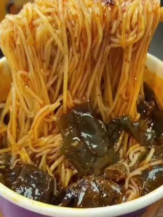 比麻六记酸辣粉还要好吃的就是麻六记绵阳米粉了#爆款热卖中 #好吃到爆 #吃了还想吃