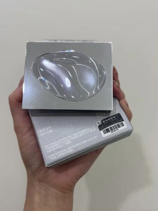 玛丽黛佳腮红用的02号色!经典百搭色的奶油米灰收缩裸色!跟什么妆容都搭……很好配衣服~秋冬氛围感拉满~😻 #腮红 #美妆 #修容盘