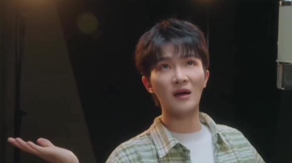 4月网易热歌榜,快看看你单曲循环的那首上榜了吗? #周深 #热门歌曲