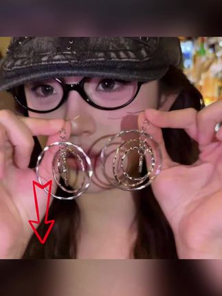 这个冬天一定要戴上的耳饰!它就是你的时尚密码~快来看看吧~